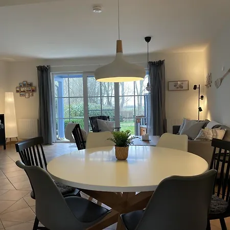 Ferienhaus Zum Strande - 44-08 *